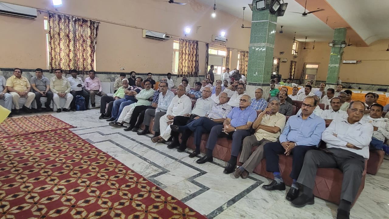 दिल्ली के चाँदनी चौक क्षेत्र के गली मोहल्लों में लटकी बिजली के तारों का जल्द होगा समाधान  शार्ट सर्किट और आगजनी के ख़तरे से मिलेगी निजात: प्रवीन खंडेलवाल